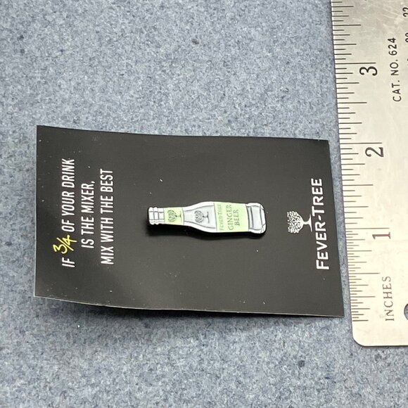 Fever Tree Ginger Beer Lapel Pin Brooch 1.25 In Green Grey Enamel Mens Womens Un - Picture 7 of 7